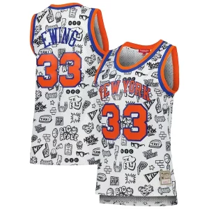 Estupendo Magnífico Fácil de llevar Patrick Ewing New York Knicks Women's 1991 Doodle Swingman Jersey White