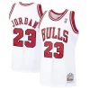 Elegante Atractivo Michael Jordan Chicago Bulls 1997/98 Hardwood Classics Authentic Jersey White/Black/Scarlet